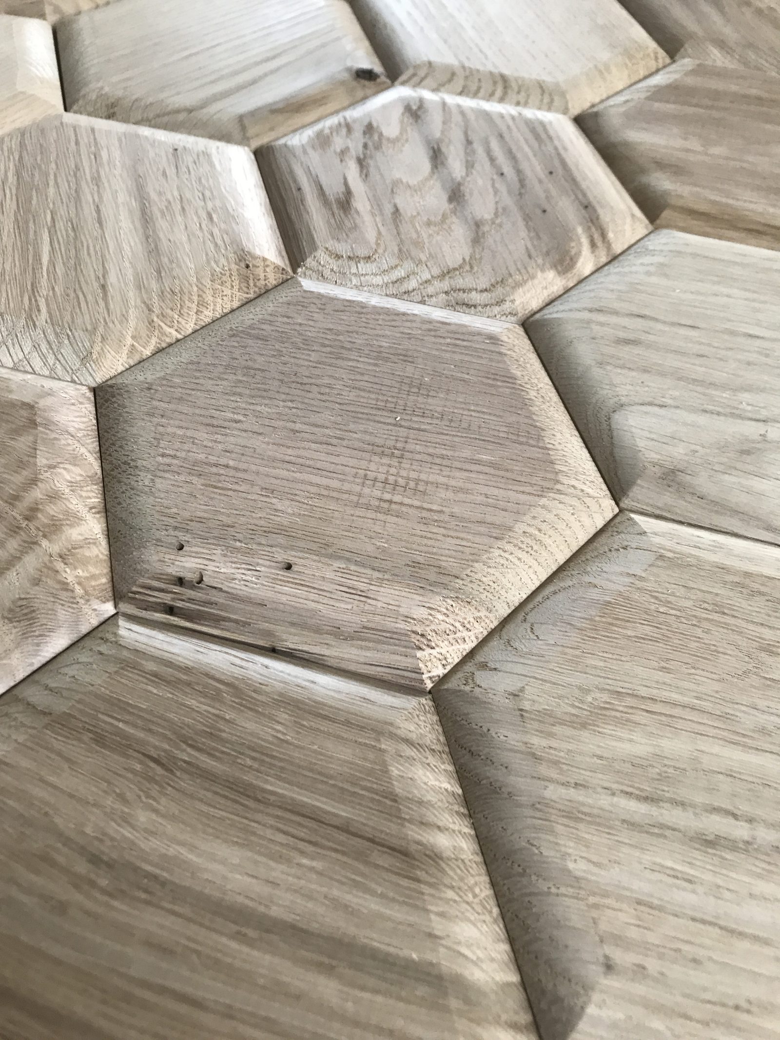 Moduli esagonali di parquet in rovere chiaro