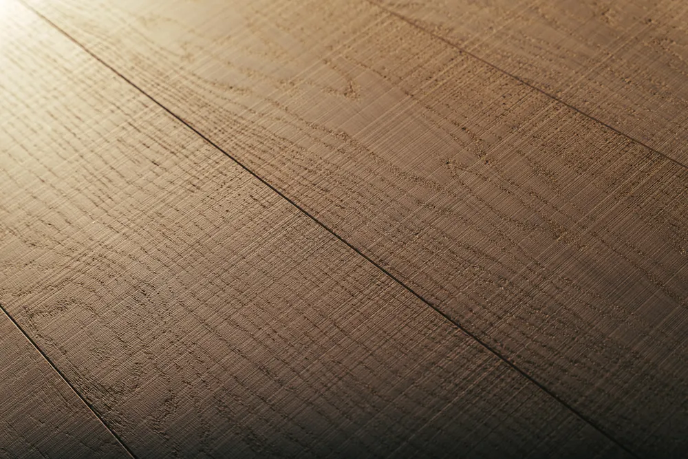 Parquet in rovere chiaro a posa lineare