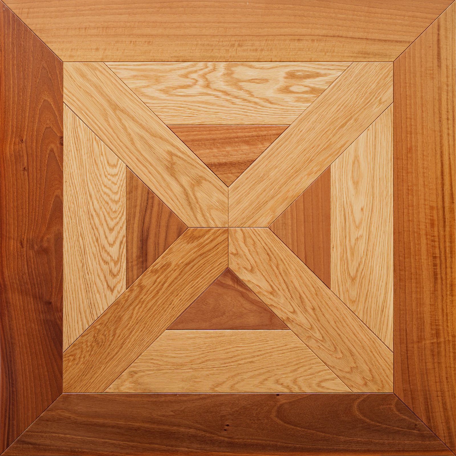 Quadrotta in rovere con disegno centrale